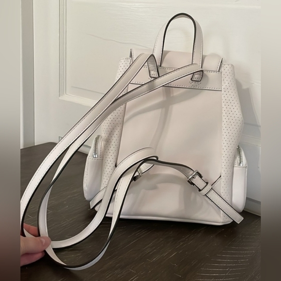 Michael Kors Abbey White Cargo Backpack Purse Tote Optic White NWT - Picture 4 of 9